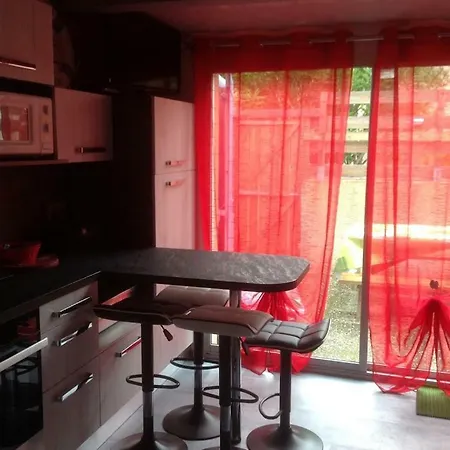 Maisonnette Tout Confort. Σπίτι διακοπών *